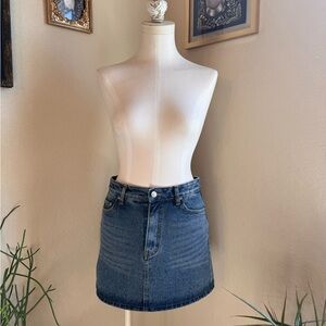 Lewkin Medium Wash Denim Skort
